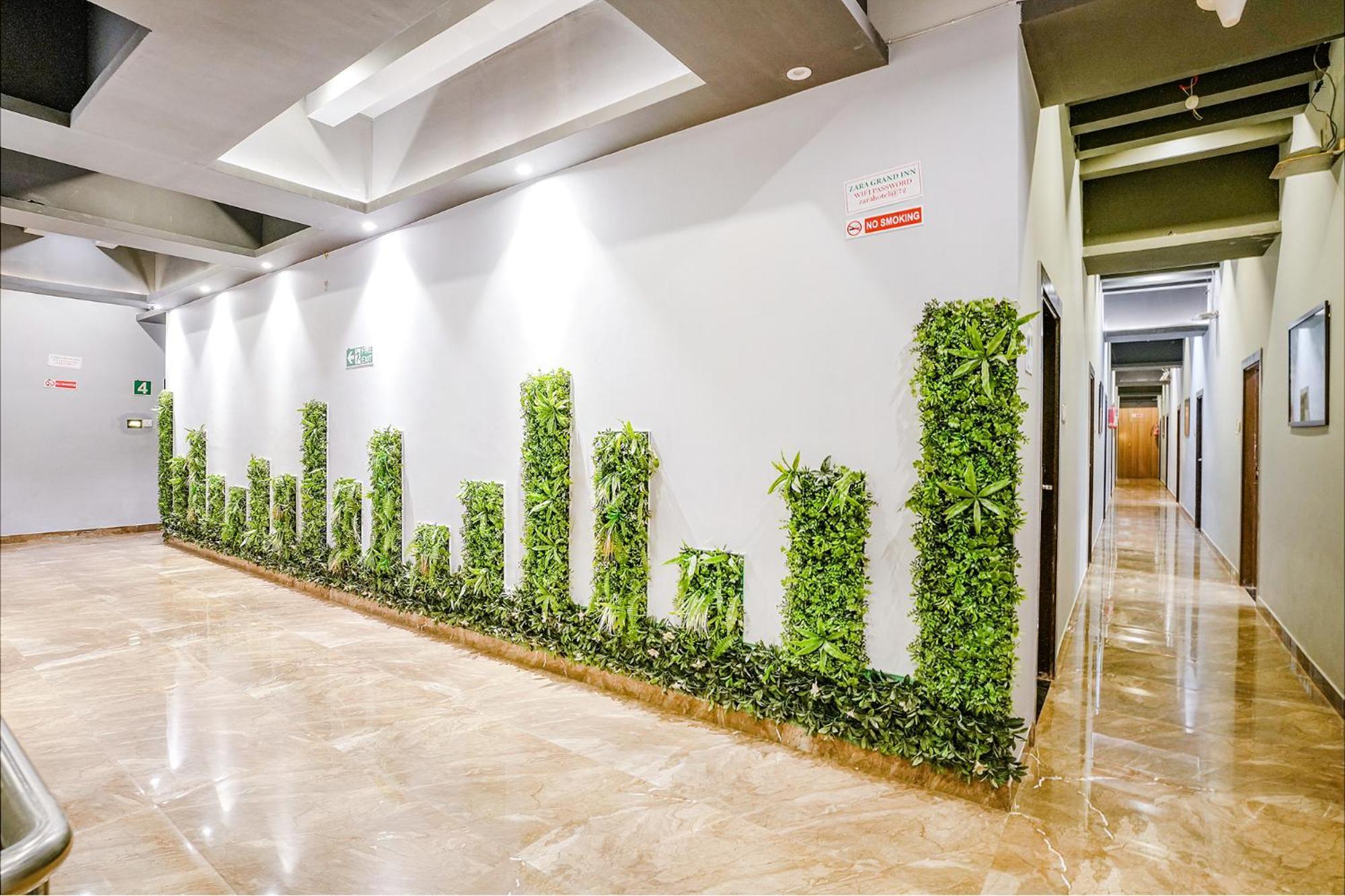 Hotel Fabhotel Zara Grand